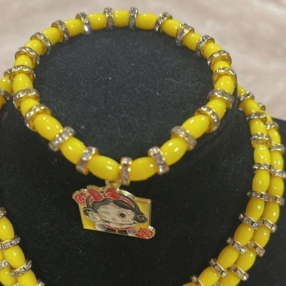 Disney Snow White Necklace/Bracelet Set